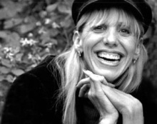 Elley-Ray-Hennessy-220px.jpg